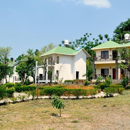 The Corbett Green Marchula Bagian luar foto